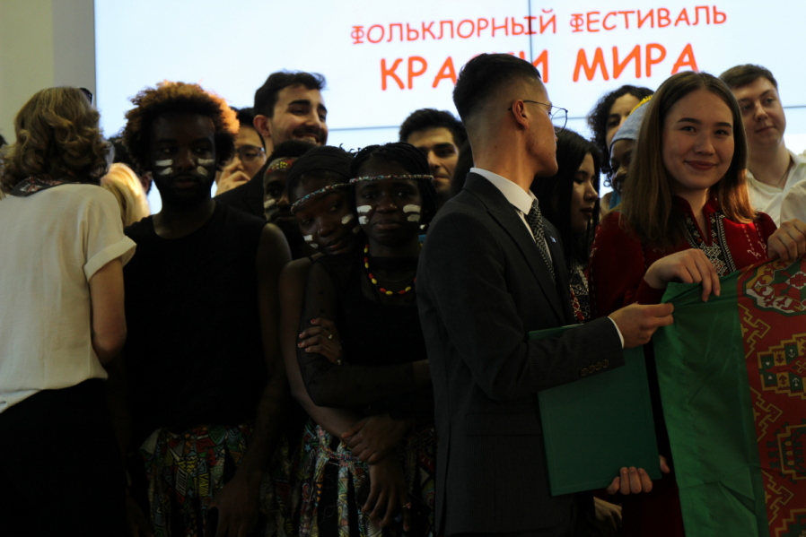 Таланты без границ: в Педиатрическом университете прошел международный фестиваль «Краски мира» 86