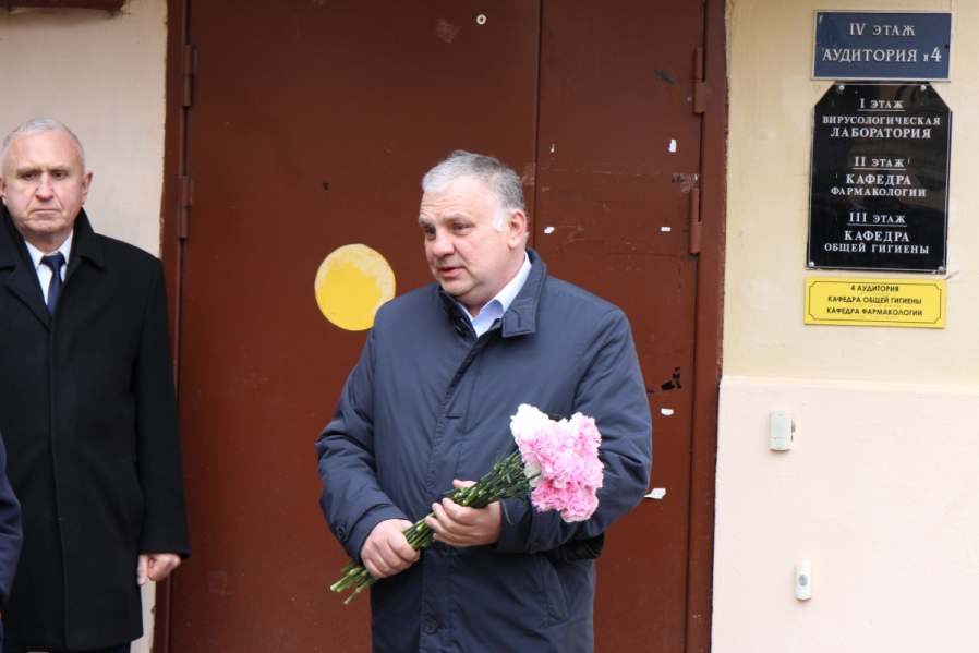 В Педиатрическом университете открыли мемориальную доску  выдающемуся фармакологу Михаилу Неженцеву 3
