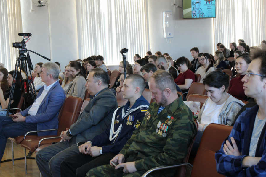 В Педиатрическом университете прошел концерт в поддержку участников специальной военной операции 14