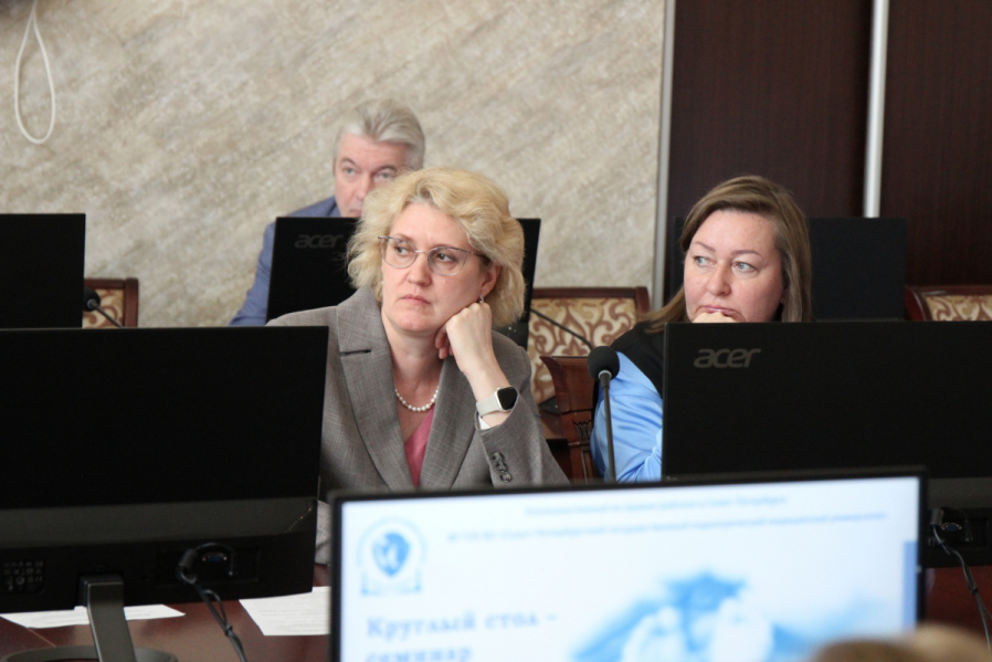 Анна Митянина: «Семьям, столкнувшимся с трудным диагнозом ребёнка необходима комплексная помощь» 13