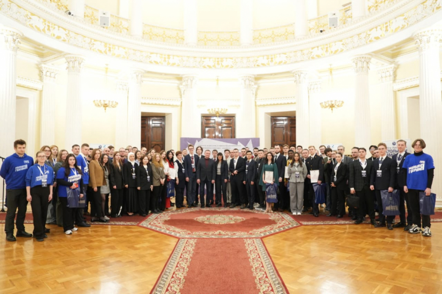 Студенты Педиатрического университета выступили с докладами на  конференции в Законодательном собрании 6