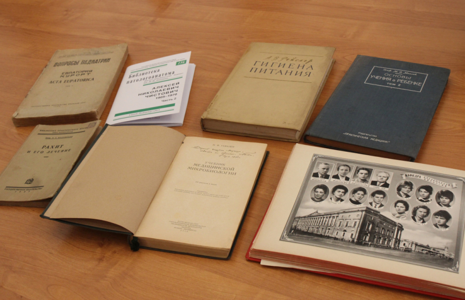 Продолжательницы медицинских династий передали семейные реликвии в музей Педиатрического университета 4