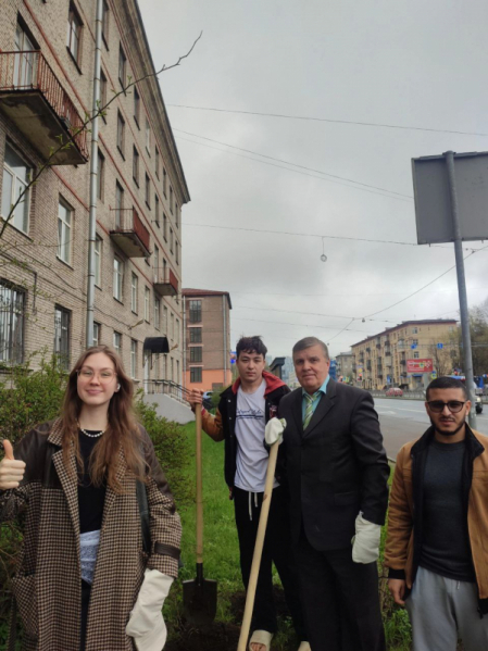 Сирень Победы: студенты Педиатрического университета высадили деревья в память о героях 3