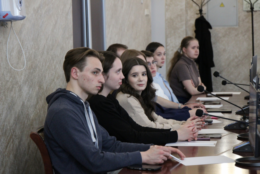 В Педиатрическом университете состоялся патриотический форум 12