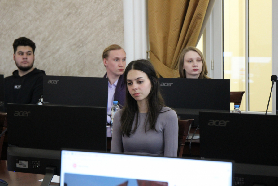 В Педиатрическом университете состоялся патриотический форум 13