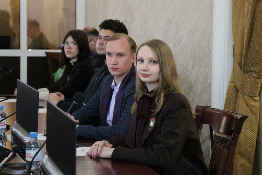 В Педиатрическом университете состоялся патриотический форум 16