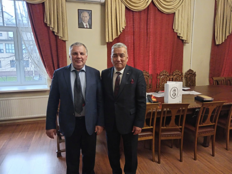 Педиатрический университет готовится расширить работу в Киргизии