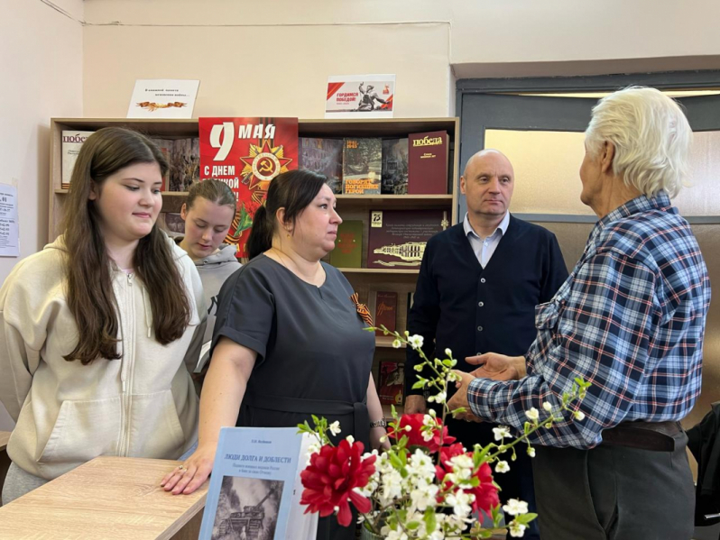 Тематическая встреча в библиотеке Педиатрического университета: уроки мужества и доблести военных медиков 12