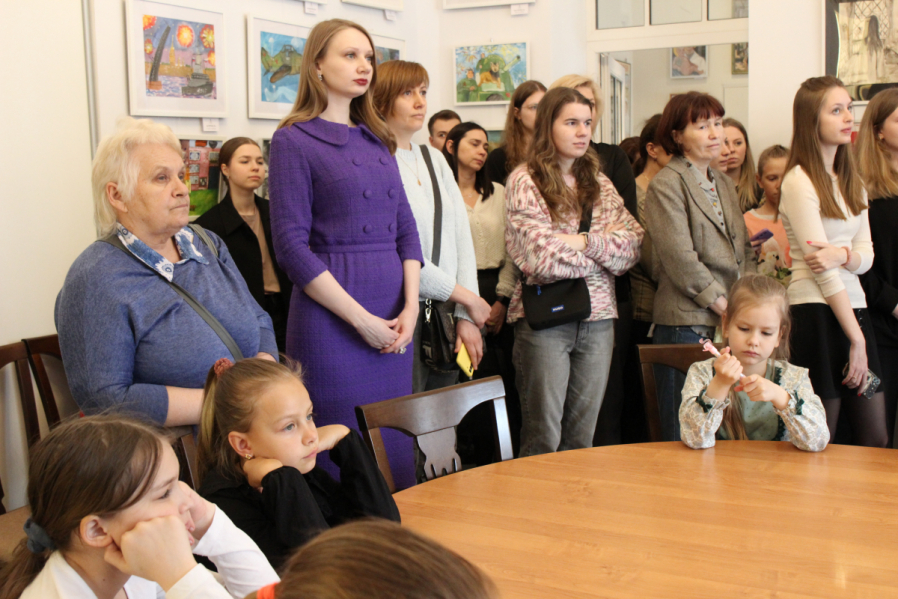 Память четырёх поколений: в Педиатрическом университете открылась выставка ко Дню Победы 20