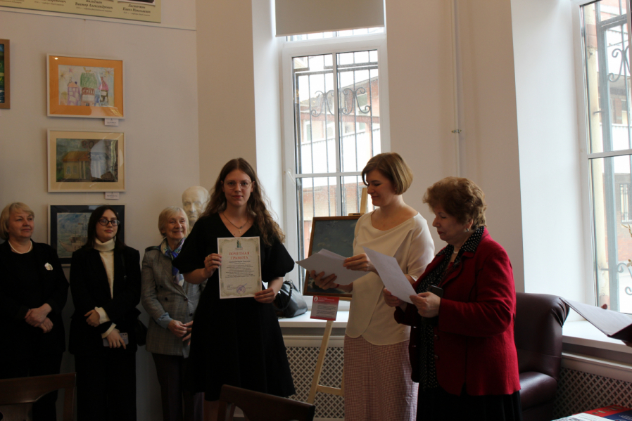 Память четырёх поколений: в Педиатрическом университете открылась выставка ко Дню Победы 24