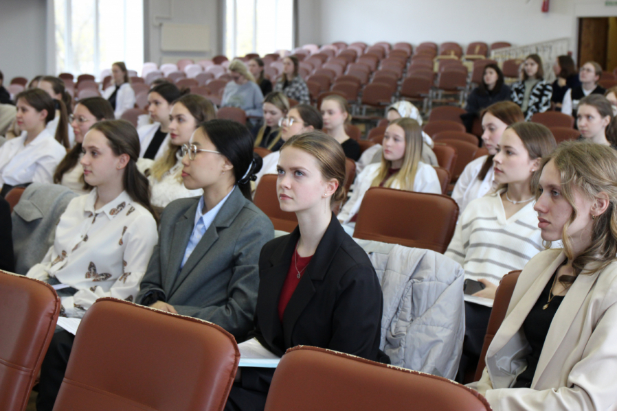 В Педиатрическом университете состоялся кинофорум, посвященный 80-летию Победы 2