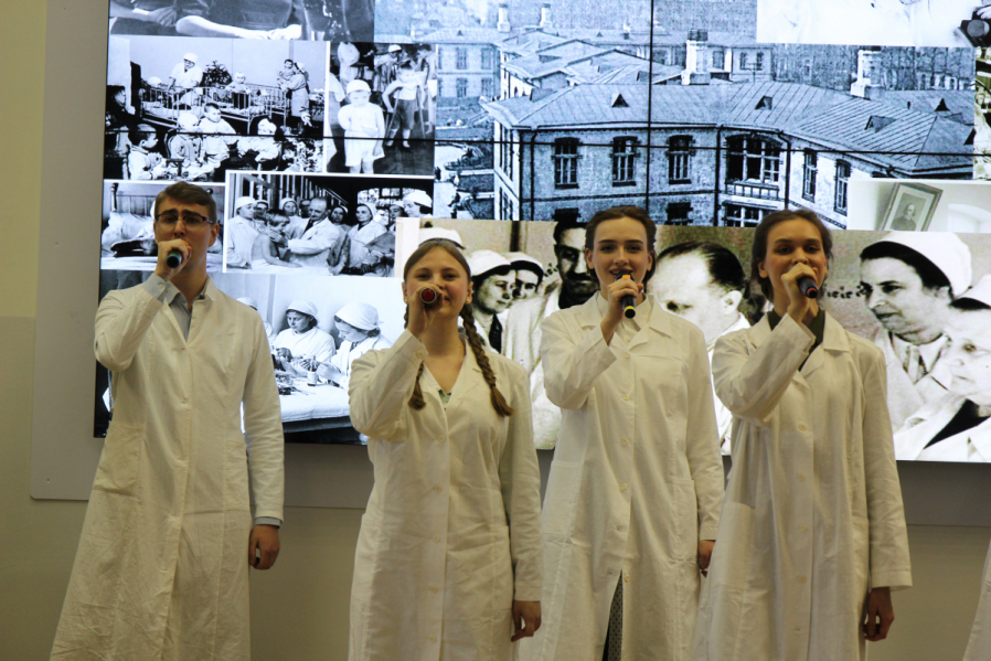 «Герои в белых халатах»: в Педиатрическом университете прошел концерт клуба «Гиппократ» 6