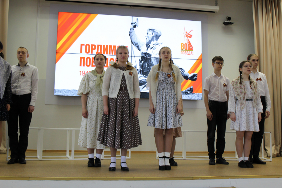 Студенты медицинского училища Педиатрического университета провели концерт к 80-летию Победы в Великой Отечественной войне 5