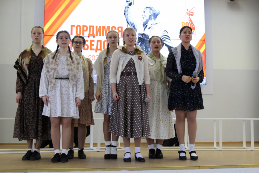 Студенты медицинского училища Педиатрического университета провели концерт к 80-летию Победы в Великой Отечественной войне 17