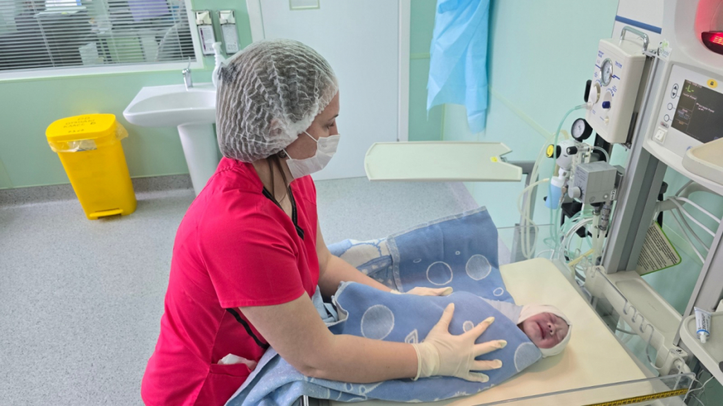 Доброта в каждом прикосновении: в Педиатрическом университете поздравили  медицинских сестер 10