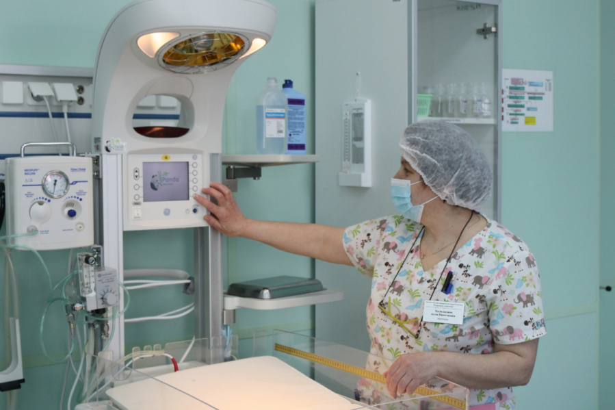 Доброта в каждом прикосновении: в Педиатрическом университете поздравили  медицинских сестер 11