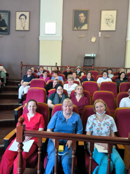 Доброта в каждом прикосновении: в Педиатрическом университете поздравили  медицинских сестер 15