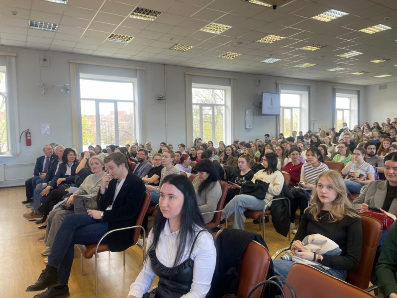 Будущие врачи СПбГПМУ узнали о возможностях трудоустройства в Республике Карелия 4