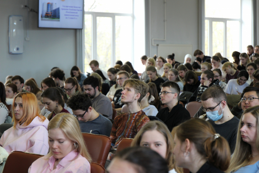 Будущие врачи СПбГПМУ узнали о возможностях трудоустройства в Республике Карелия 17