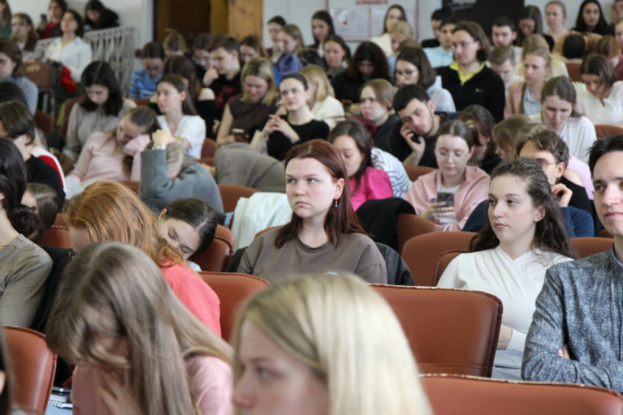 Будущие врачи СПбГПМУ узнали о возможностях трудоустройства в Республике Карелия 18
