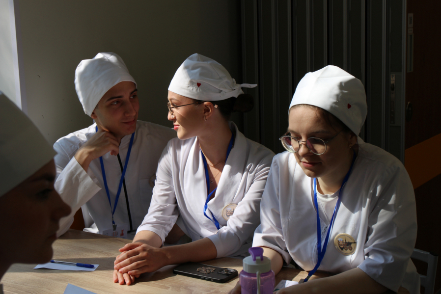 В Педиатрическом университете прошла Первая региональная олимпиада сестринского таланта по десмургии 4