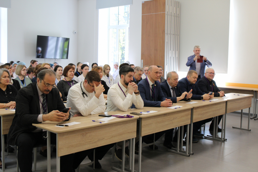 В Педиатрическом университете прошла Первая региональная олимпиада сестринского таланта по десмургии 8