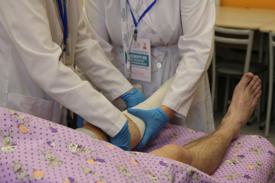 В Педиатрическом университете прошла Первая региональная олимпиада сестринского таланта по десмургии 29