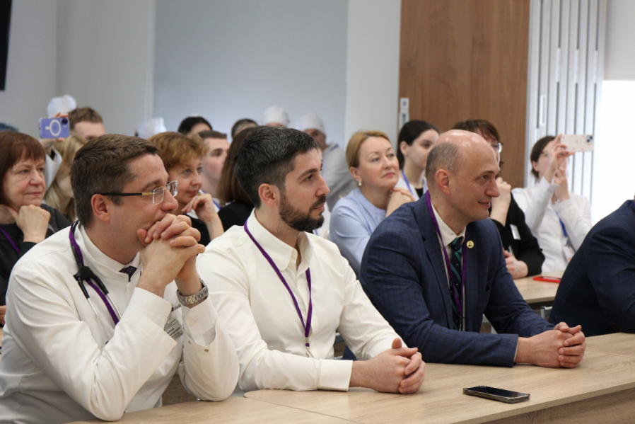 В Педиатрическом университете прошла Первая региональная олимпиада сестринского таланта по десмургии 48