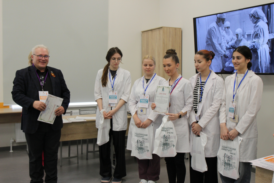 В Педиатрическом университете прошла Первая региональная олимпиада сестринского таланта по десмургии 50