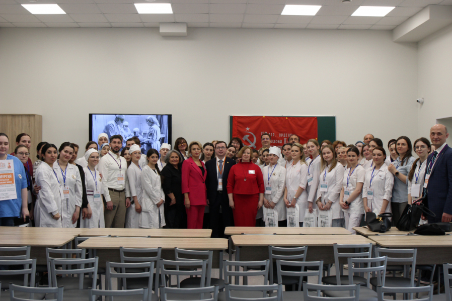 В Педиатрическом университете прошла Первая региональная олимпиада сестринского таланта по десмургии 69