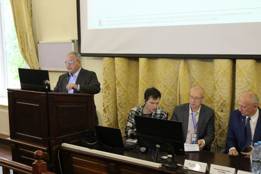 Виталий Резник: «За год врачи Педиатрического университета выполнили более 30 внутриутробных операций» 10