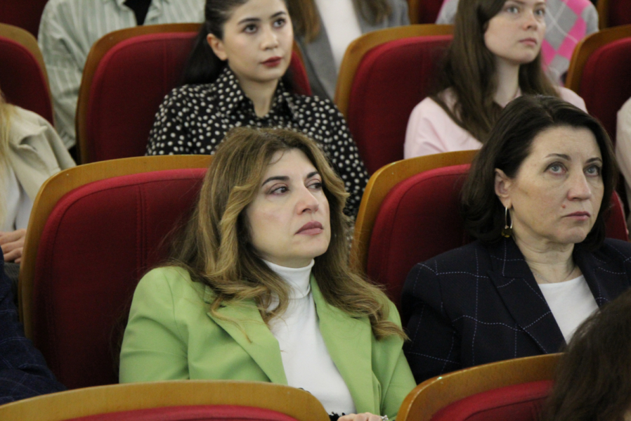 Виталий Резник: «За год врачи Педиатрического университета выполнили более 30 внутриутробных операций» 15