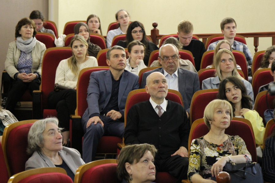 Виталий Резник: «За год врачи Педиатрического университета выполнили более 30 внутриутробных операций» 18