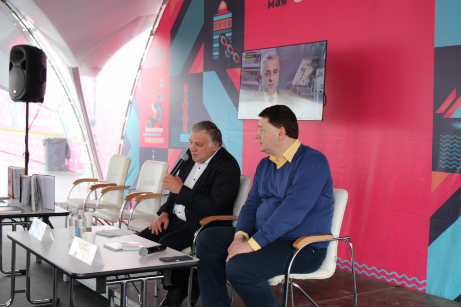 Сохранение памяти: Педиатрический университет презентовал уникальные издания на книжном салоне 3