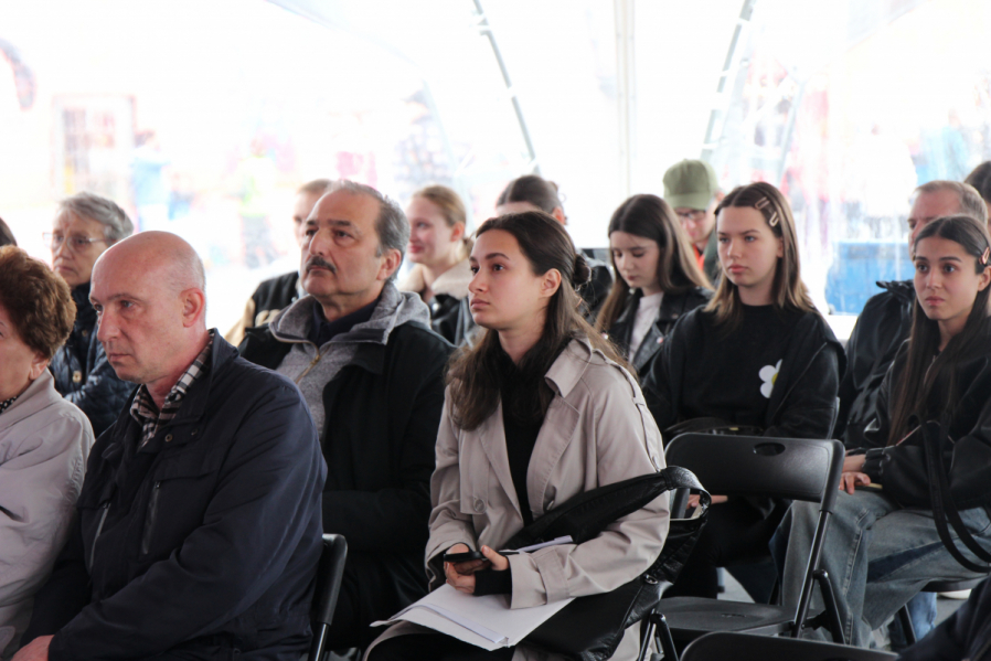 Сохранение памяти: Педиатрический университет презентовал уникальные издания на книжном салоне 12