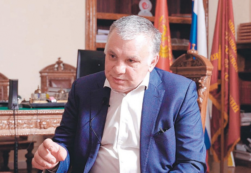 От их операций дух захватывает