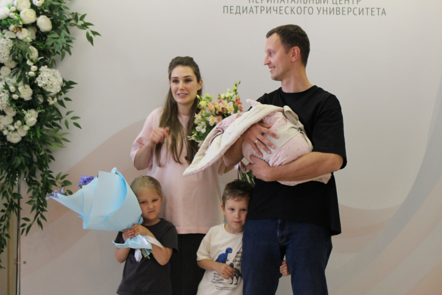 «Если захочет заниматься футболом, мы поддержим»: из Перинатального центра Педиатрического университета выписали малышей, родившихся в день 100-летия клуба «Зенит» 5