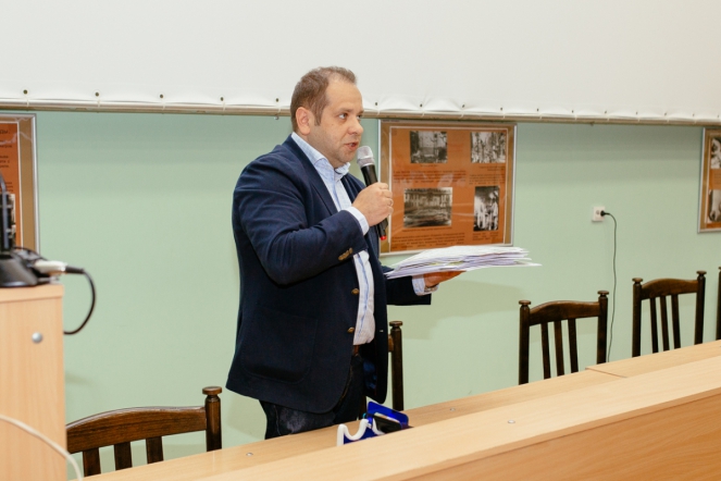 Петербургских педиатров поздравили с Днем медицинского работника 7