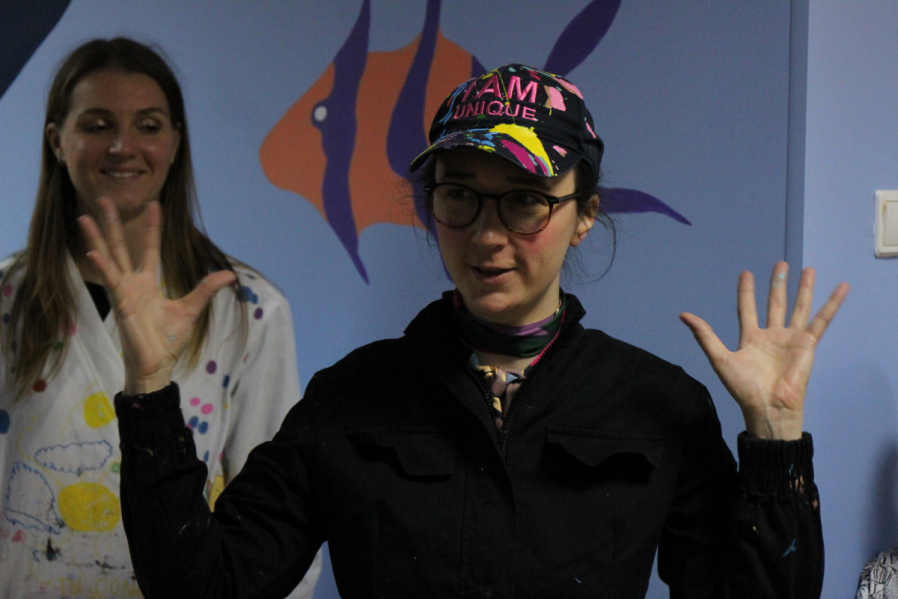 Подарить возможность мечтать: ко Дню защиты детей в эндокринологическом отделении клиники Педиатрического университета нарисовали подводный мир 14