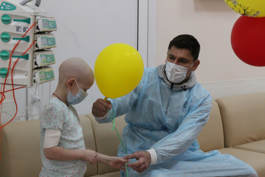 Пациентов клиники Педиатрического университета поздравили с Днём защиты детей 2