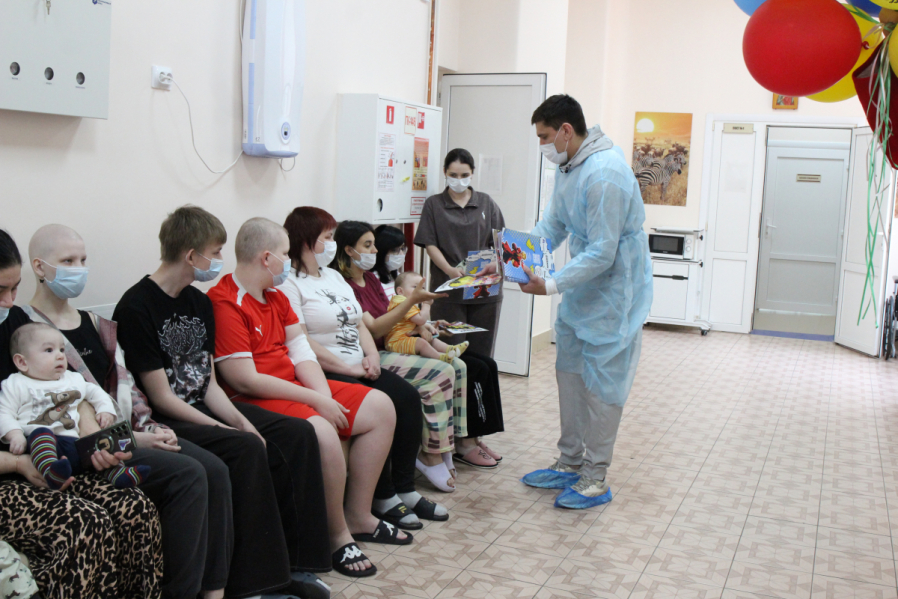 Пациентов клиники Педиатрического университета поздравили с Днём защиты детей 5