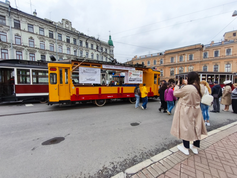 В год 100-летия Педиатрического университета Горэлектротранс предлагает детям участие в конкурсе рисунков «Трамваи не чихают» 2
