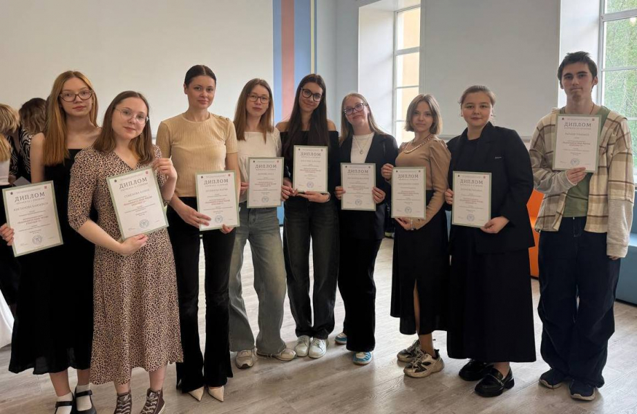 Студенты СПбГПМУ стали лауреатами конкурса «Выдающиеся люди России. Александр III» 7