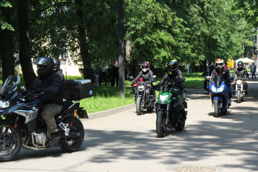 Мотопробег медиков стартовал в Педиатрическом университете 4