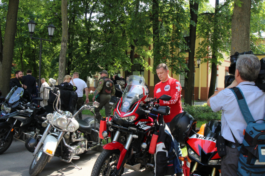 Мотопробег медиков стартовал в Педиатрическом университете 7