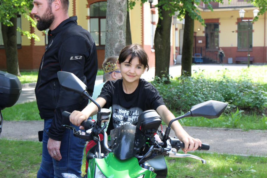 Мотопробег медиков стартовал в Педиатрическом университете 37