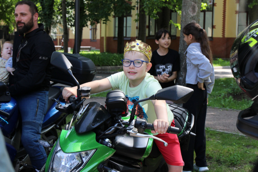 Мотопробег медиков стартовал в Педиатрическом университете 38