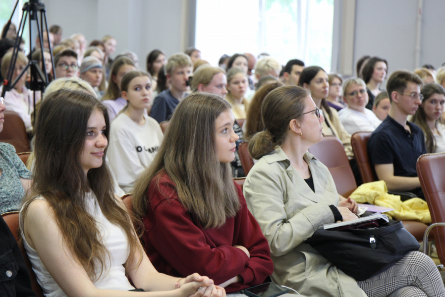 Педиатрический университет открывает двери для абитуриентов 2