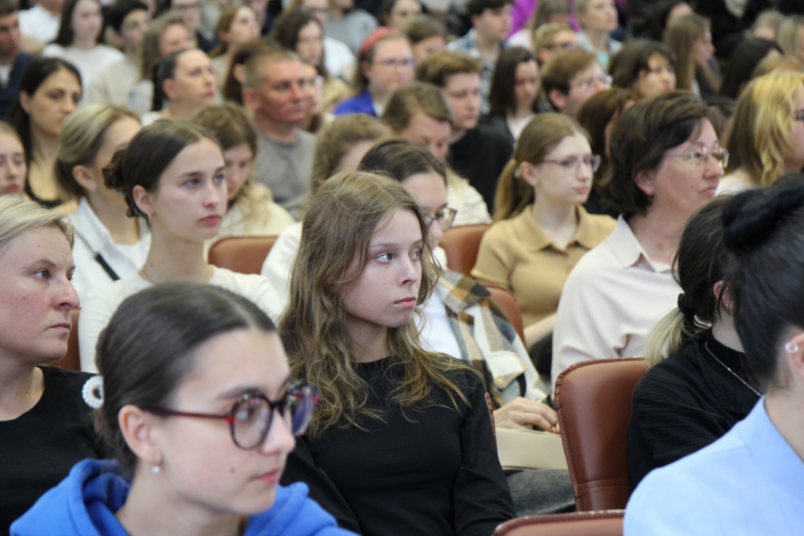 Педиатрический университет открывает двери для абитуриентов 8