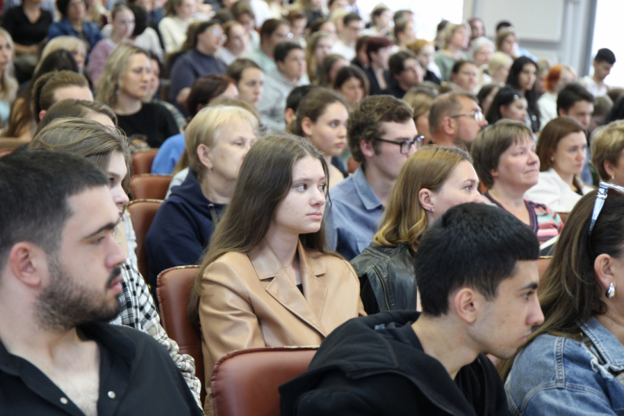 Педиатрический университет открывает двери для абитуриентов 10